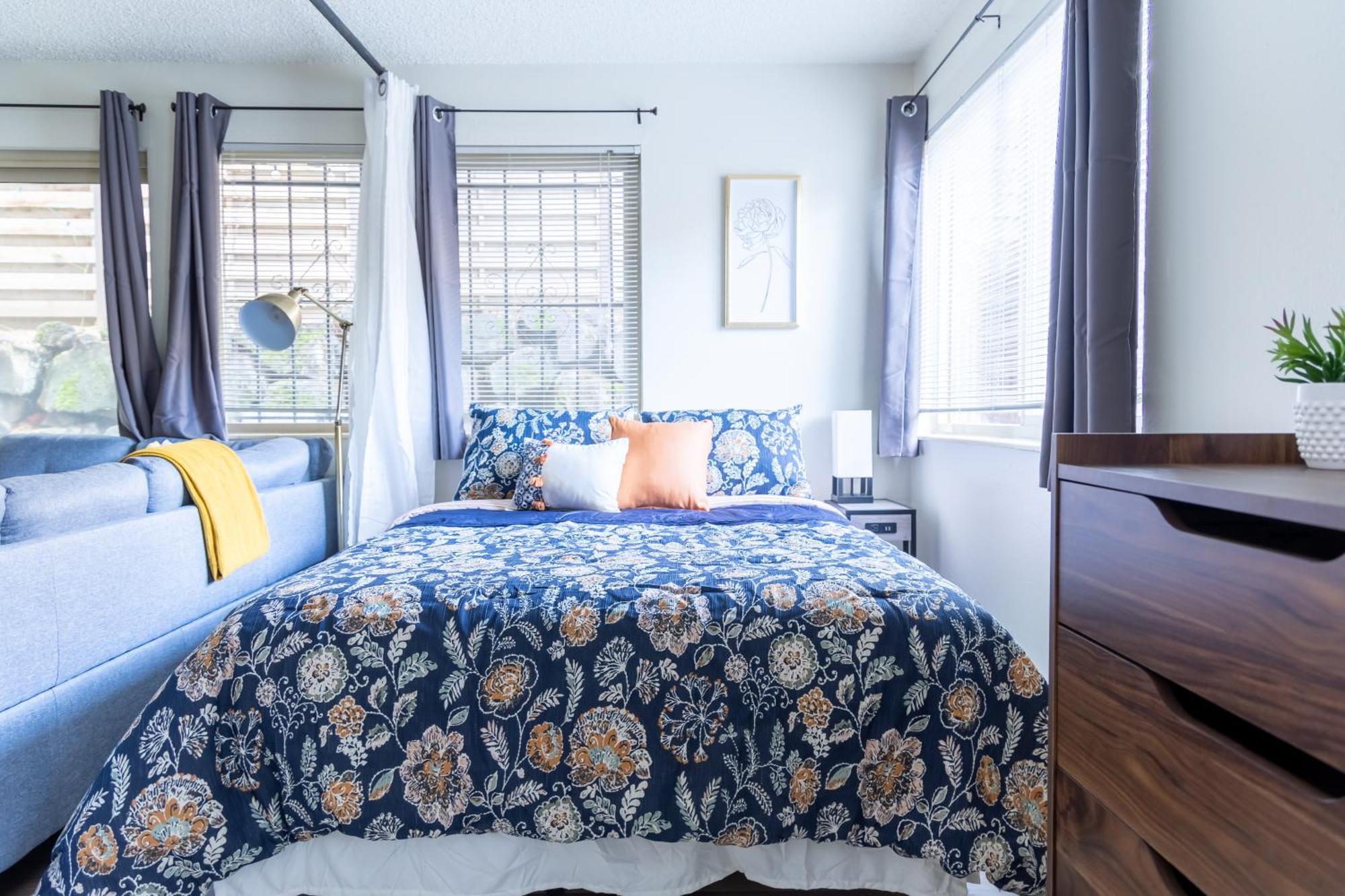 King Bed + Studio! Free Parking, Patio, Wfh Space! Σιάτλ Εξωτερικό φωτογραφία