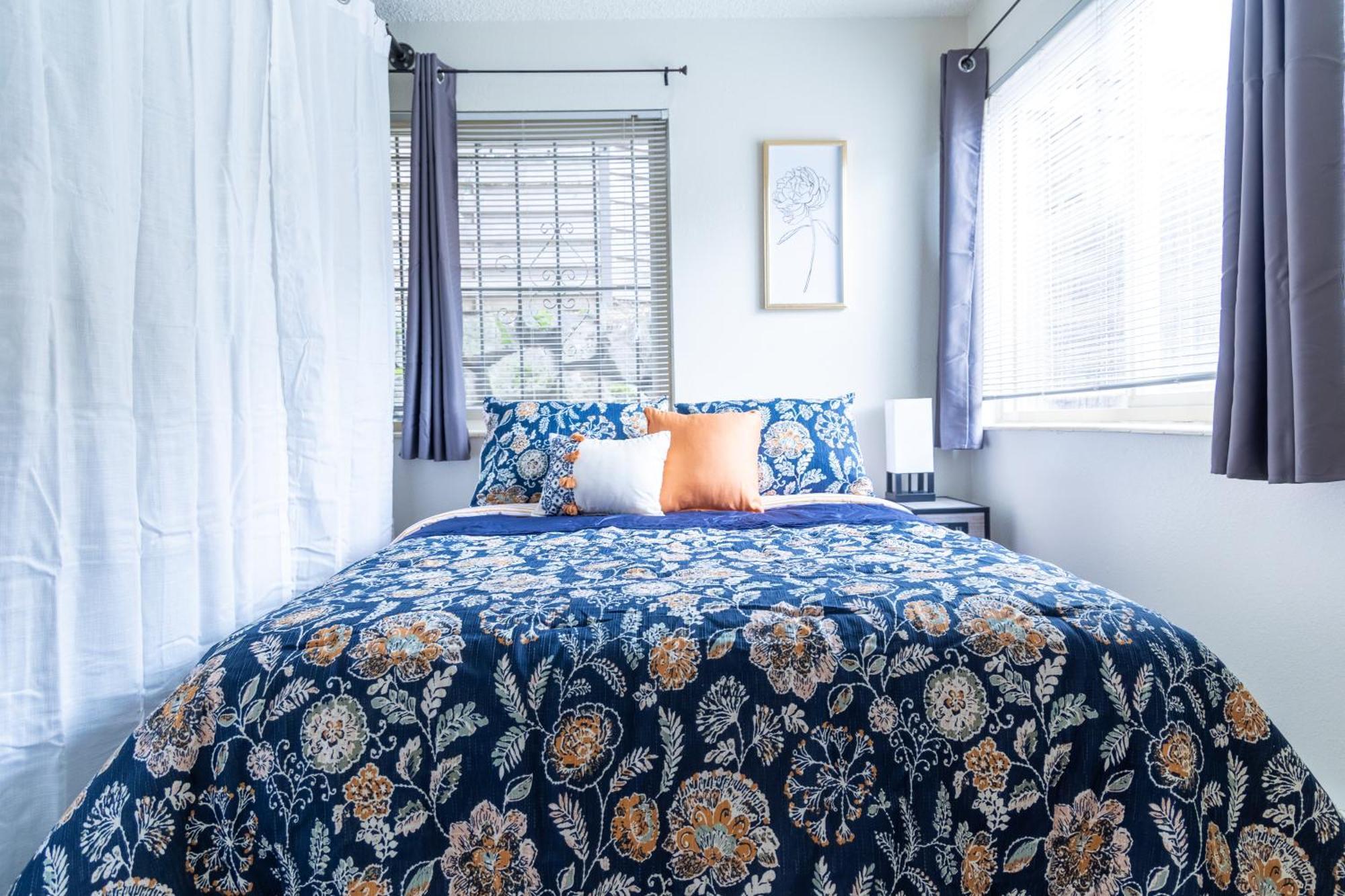 King Bed + Studio! Free Parking, Patio, Wfh Space! Σιάτλ Εξωτερικό φωτογραφία